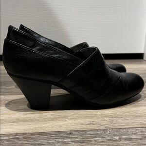 Clarks Elegant Black Heels for Women